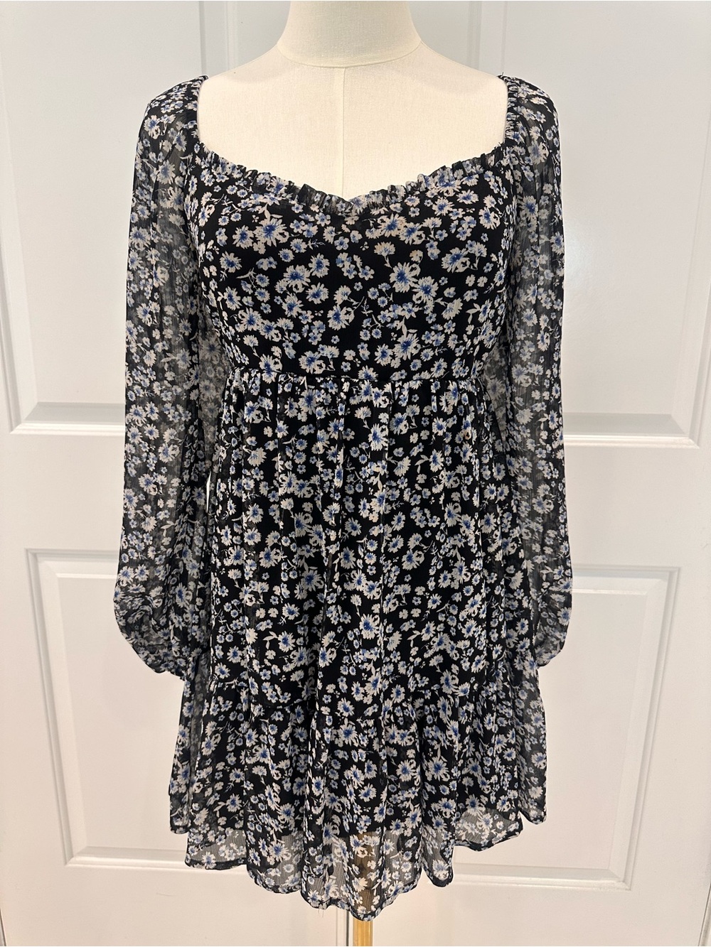 Altar’d State Babydoll Dress XS. Cottagecore w/ Blue & White Daisies Y2K inspo